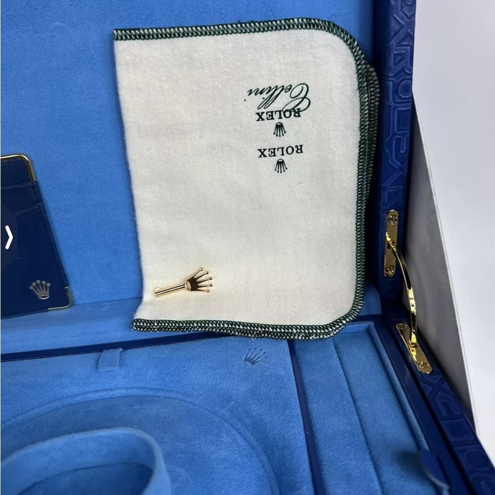 Rolex leather Jewelry Box - Picture 10 of 11